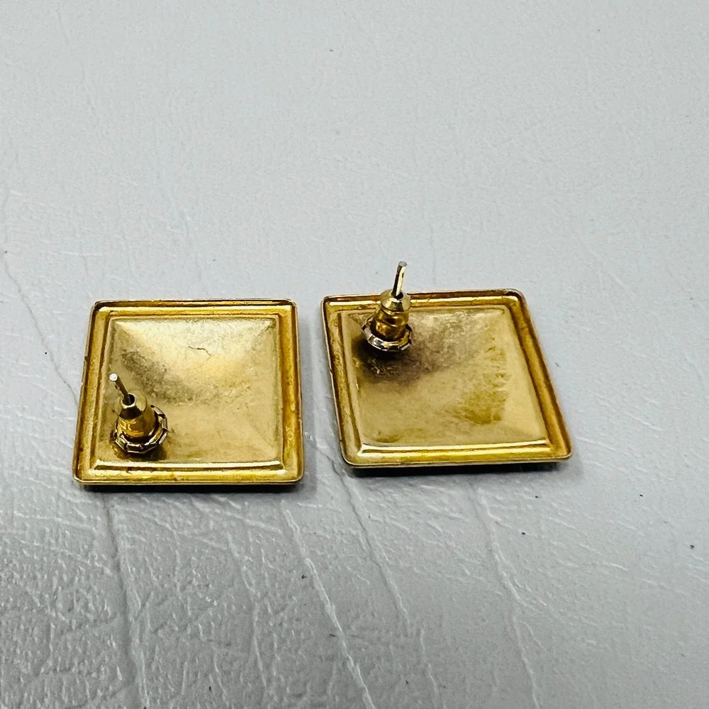 Vintage‎ Purple Swirl Enamel Square Stud Earrings Gold Tone Post Backs